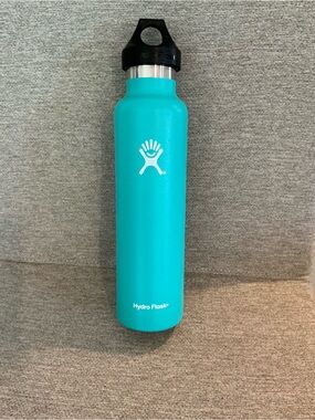 #853 GUC Hydro Flask Water Bottle 24oz.Standard Mouth